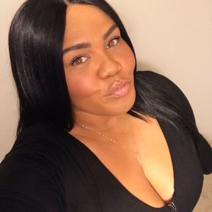 Meet your Posher, Danita